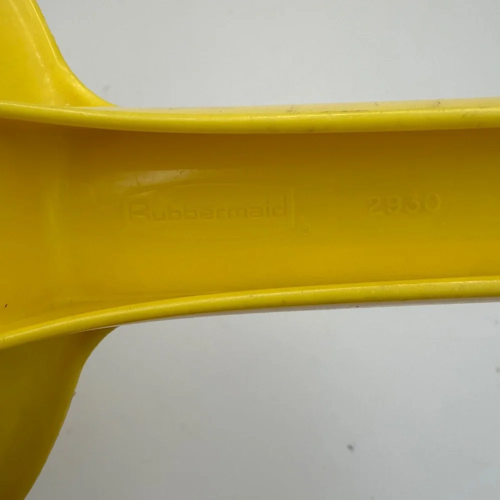 Vintage Rubbermaid Yellow Plastic Colander Strainer with Handle 2930 Retro